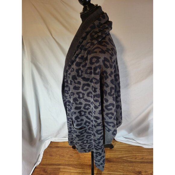 Barefoot Dreams CozyChic Ultra Lite Blanket Wrap PlusSize L/XL Animal Print - Picture 4 of 6